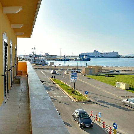 Hotel Elisa Porto Torres Exterior photo